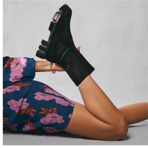Free People Brooks Lug Sole Chelsea (Women's)Chelsea Boots Different Sized